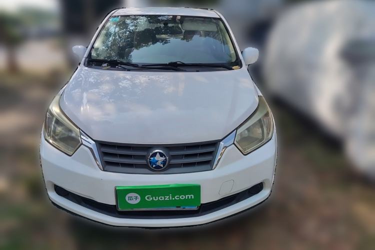 Used Venucia D50 2013 1.6L Automatic Fashion Edition Front