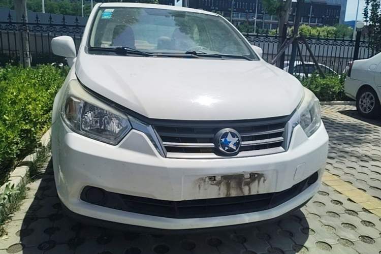 Used Venucia D50 2013 1.6L Manual Fashion Edition Front