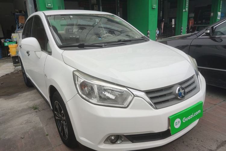 Used Venucia D50 2013 1.6L Automatic Fashion Edition Front Right 45 Deg