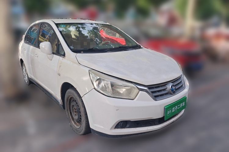 Used Venucia D50 2013 1.6L Manual Fashion Edition Front Right 45 Deg