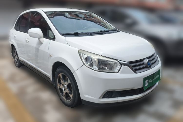 Used Venucia D50 2013 1.6L Automatic Fashion Edition Front Right 45 Deg