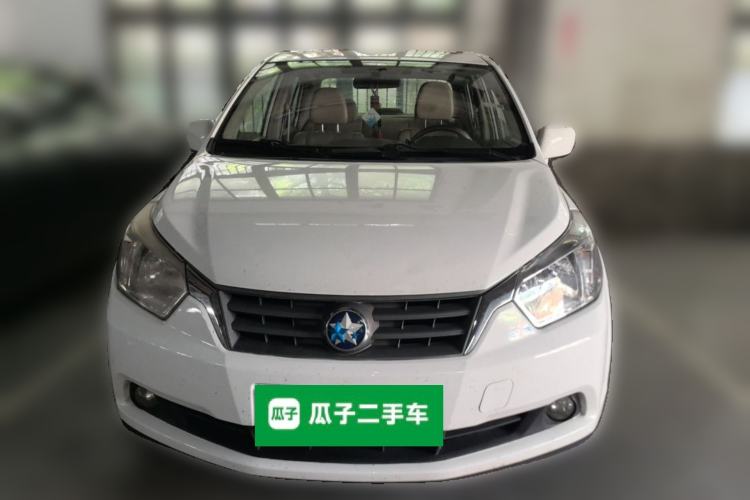 Used Venucia D50 2013 1.6L Manual Luxury Edition Front