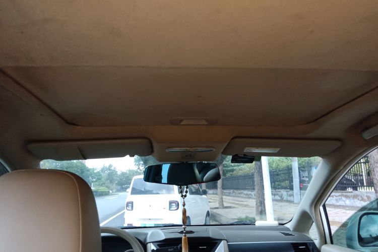 Used Venucia D50 2013 1.6L Manual Luxury Edition Headliner