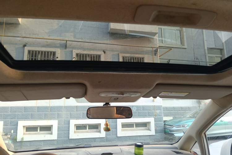 Used Venucia D50 2013 1.6L Manual Luxury Edition Headliner
