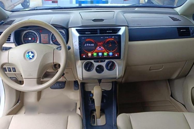 Used Venucia D50 2013 1.6L Automatic Luxury Edition Interior 1