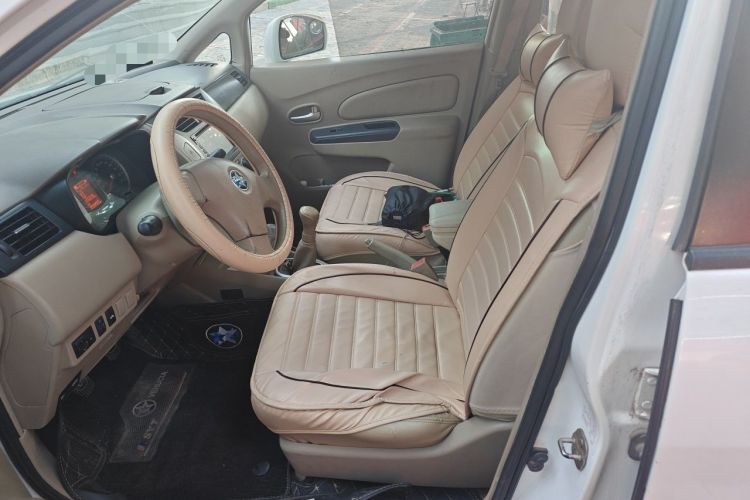 Used Venucia D50 2013 1.6L Manual Fashion Edition Left Front Seat