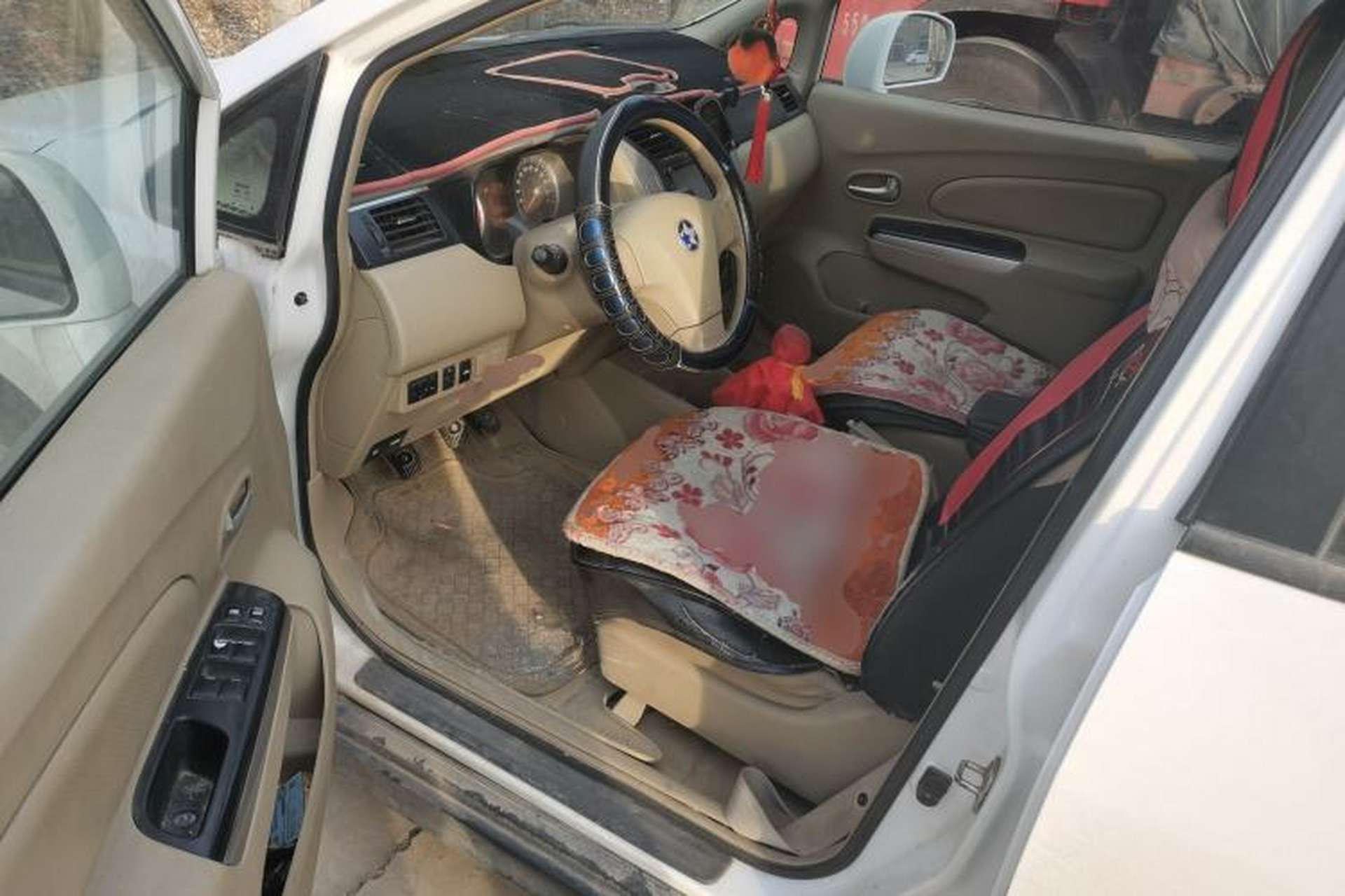 Used Venucia D50 2013 1.6L Manual Luxury Edition Left Front Seat