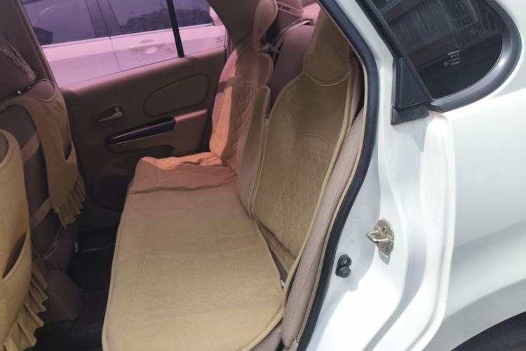 Used Venucia D50 2013 1.6L Automatic Fashion Edition Left Rear Seat
