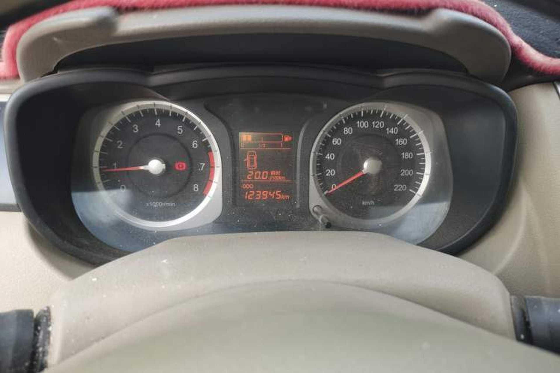 Used Venucia D50 2013 1.6L Manual Luxury Edition Odometer Close Up