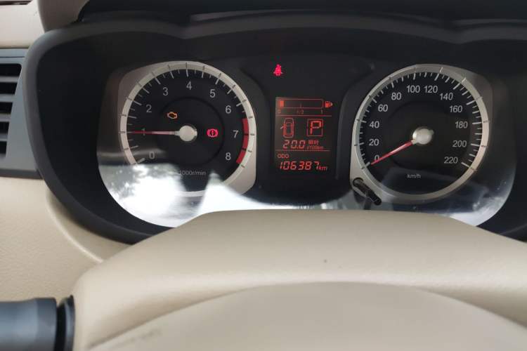 Used Venucia D50 2013 1.6L Automatic Fashion Edition Odometer Close Up