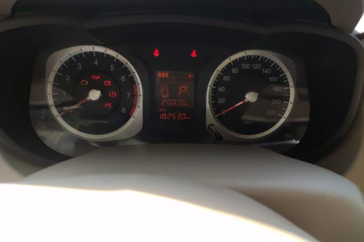 Used Venucia D50 2013 1.6L Automatic Fashion Edition Odometer Close Up