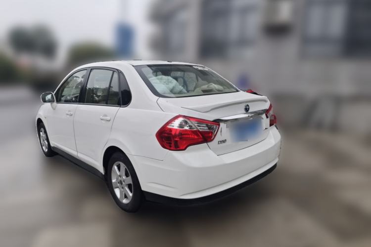Used Venucia D50 2013 1.6L Manual Fashion Edition Rear Left 45 Deg