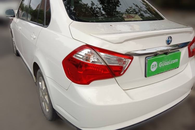 Used Venucia D50 2013 1.6L Manual Luxury Edition Rear Left 45 Deg