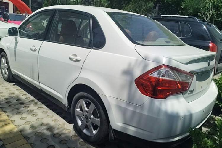 Used Venucia D50 2013 1.6L Manual Fashion Edition Rear Left 45 Deg