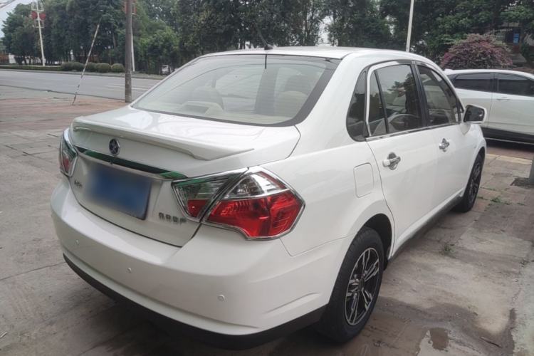 Used Venucia D50 2013 1.6L Automatic Fashion Edition Rear Right 45 Deg