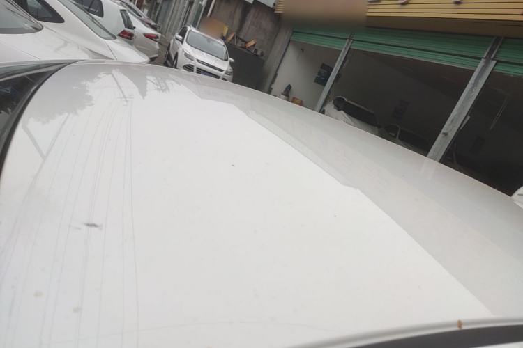 Used Venucia D50 2013 1.6L Automatic Fashion Edition Roof