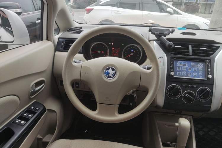 Used Venucia D50 2013 1.6L Automatic Fashion Edition Steering Wheel