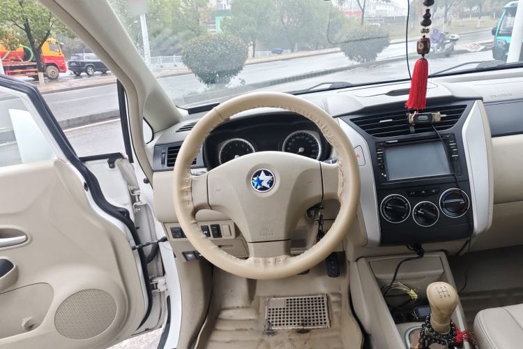 Used Venucia D50 2013 1.6L Manual Fashion Edition Steering Wheel
