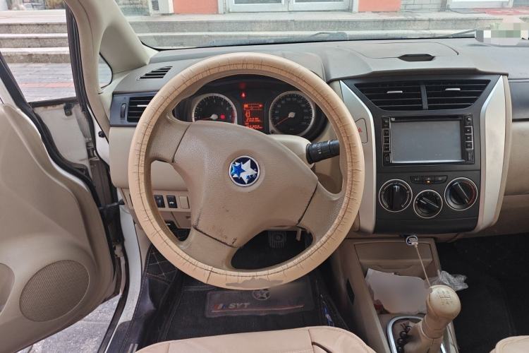 Used Venucia D50 2013 1.6L Manual Fashion Edition Steering Wheel