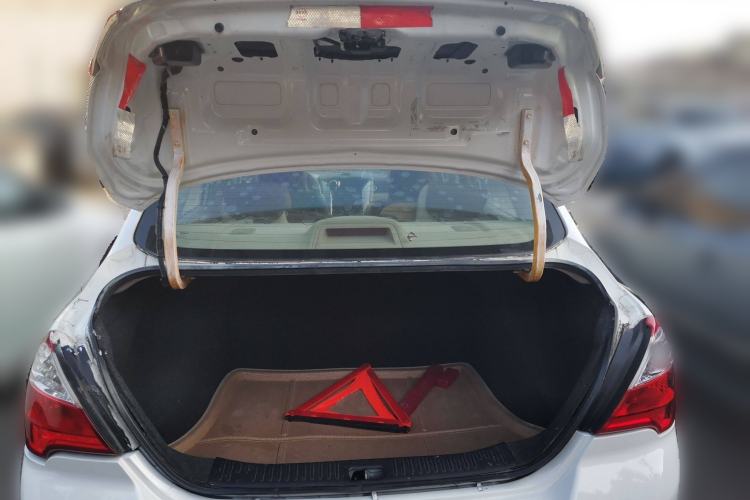 Used Venucia D50 2013 1.6L Automatic Fashion Edition Trunk