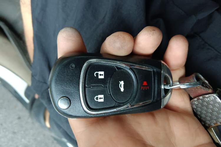 Used Venucia D50 2013 1.6L Manual Luxury Edition Vehicle Key