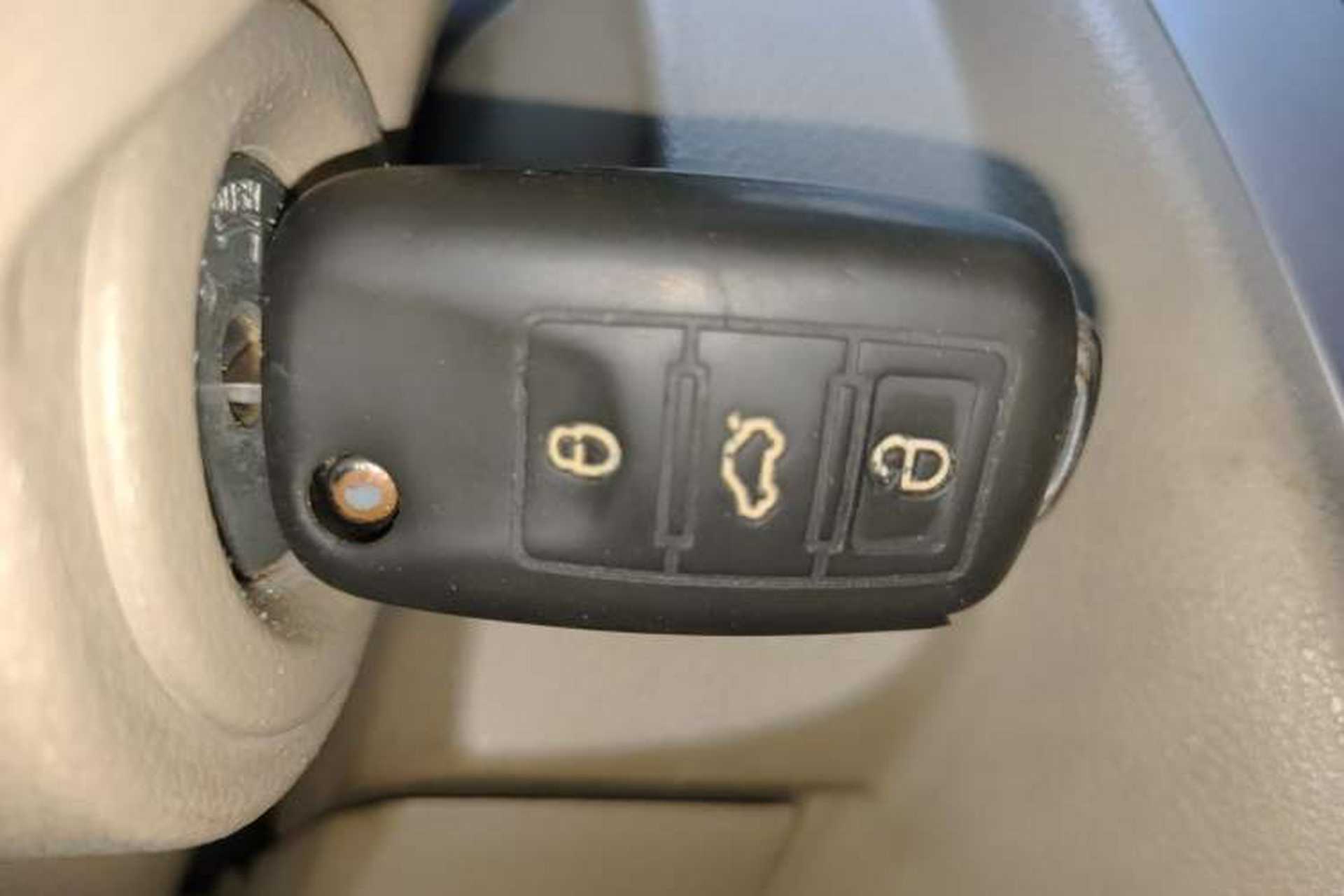 Used Venucia D50 2013 1.6L Manual Fashion Edition Vehicle Key