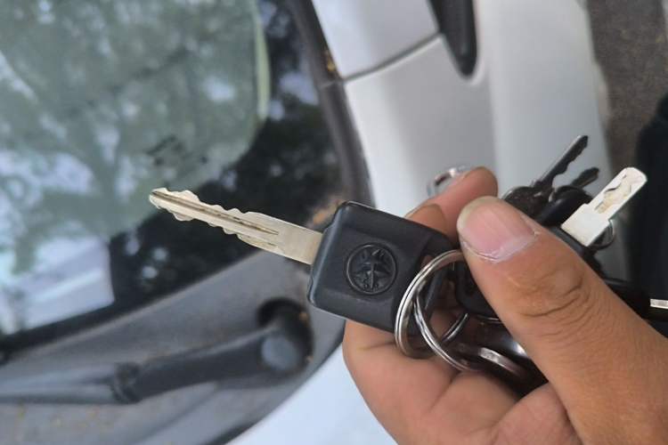 Used Venucia D50 2013 1.6L Manual Luxury Edition Vehicle Key