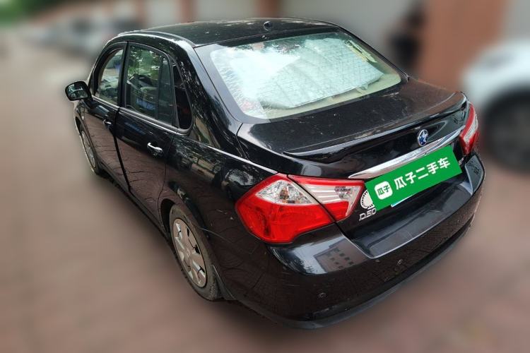 Used Venucia D50 2014 1.6L Automatic Splendid Edition Exterior 3