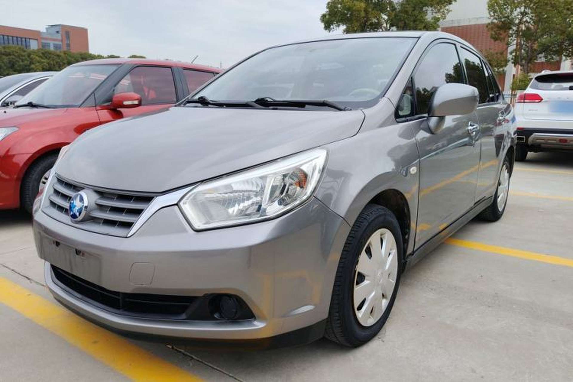 Used Venucia D50 2014 1.6L Manual Splendid Edition Front Left 45 Deg