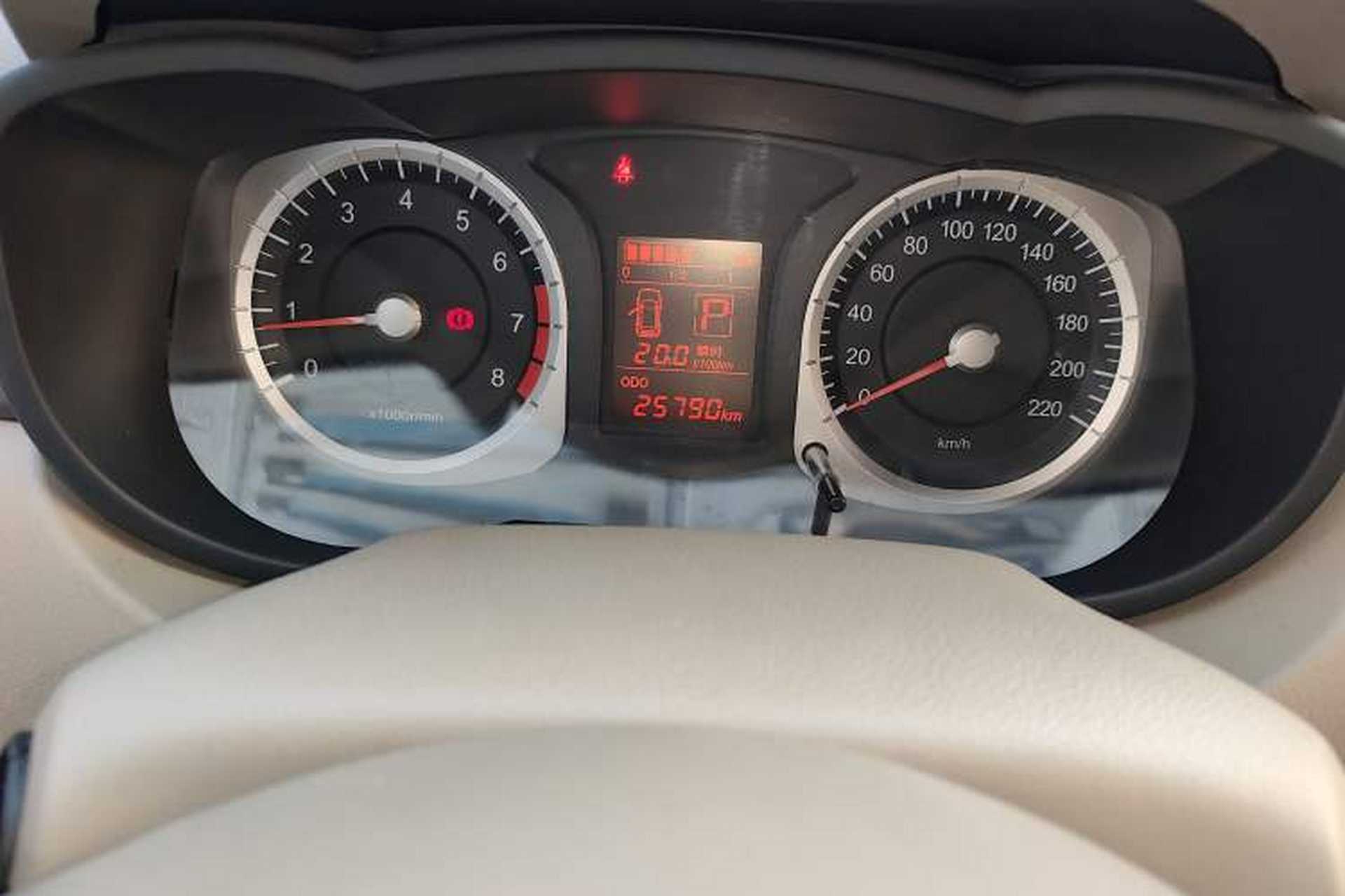 Used Venucia D50 2014 1.6L Automatic Splendid Edition Odometer Close Up