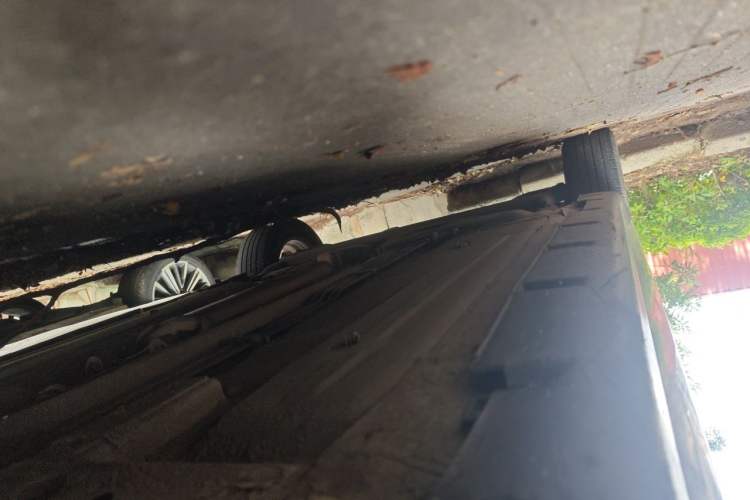 Used Venucia D50 2014 1.6L Automatic Splendid Edition Chassis Front Right