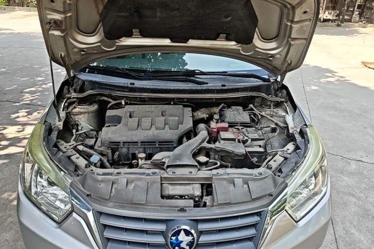 Used Venucia D50 2014 1.6L Manual Splendid Edition Engine Bay