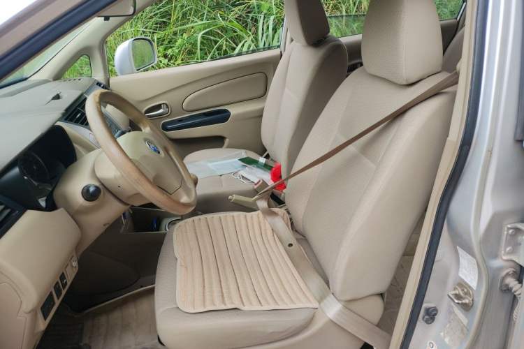 Used Venucia D50 2014 1.6L Manual Splendid Edition Left Front Seat