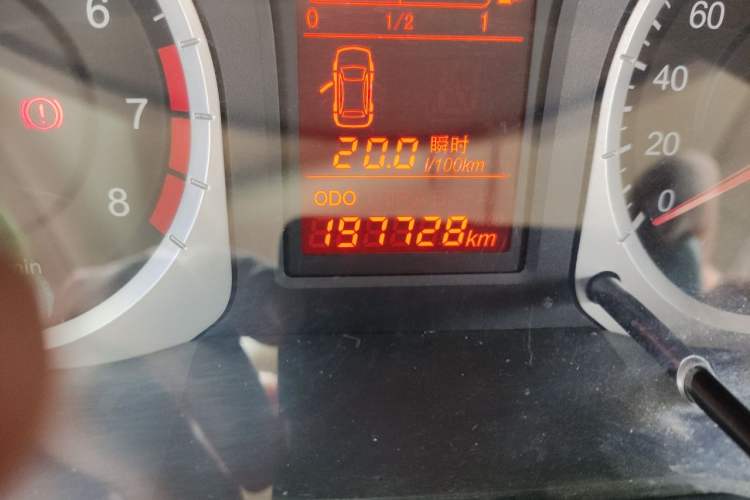 Used Venucia D50 2014 1.6L Manual Splendid Edition Odometer Close Up