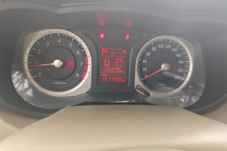 Used Venucia D50 2014 1.6L Automatic Splendid Edition Odometer Close Up