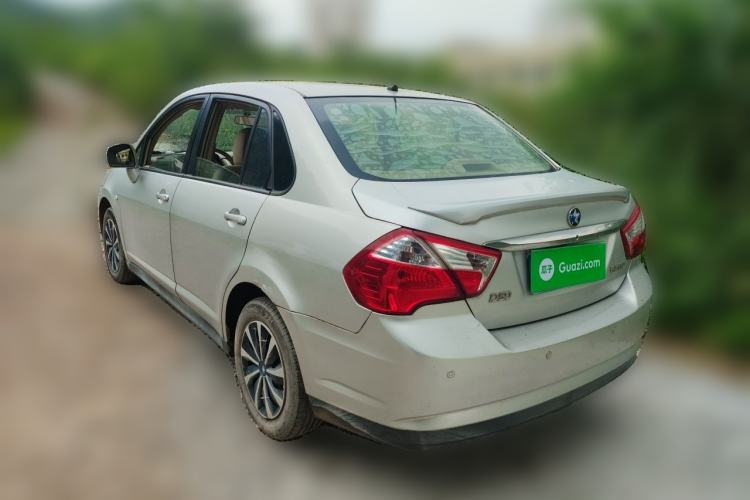Used Venucia D50 2014 1.6L Manual Splendid Edition Rear Left 45 Deg