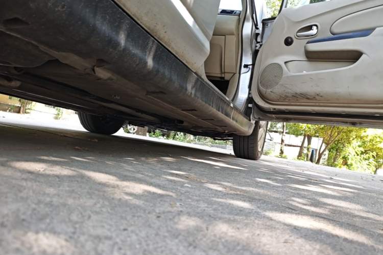 Used Venucia D50 2014 1.6L Manual Splendid Edition Right Side Sill