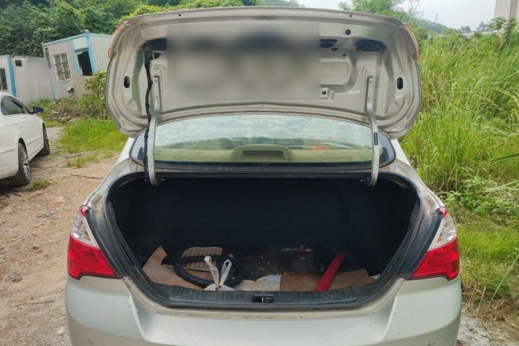 Used Venucia D50 2014 1.6L Manual Splendid Edition Trunk
