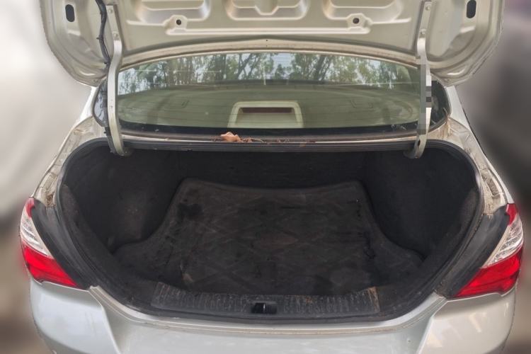 Used Venucia D50 2014 1.6L Automatic Splendid Edition Trunk
