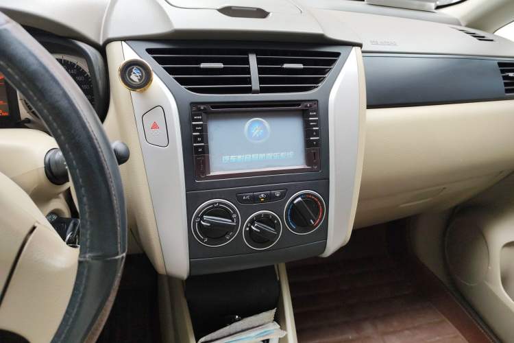 Used Venucia D50 2014 1.6L Manual Splendid Edition Audio And AC Panel