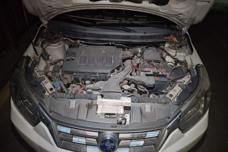 Used Venucia D50 2014 1.6L Manual Splendid Edition Engine Bay