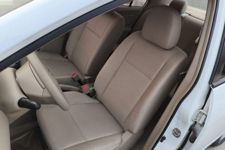 Used Venucia D50 2014 1.6L Manual Splendid Edition Left Front Seat