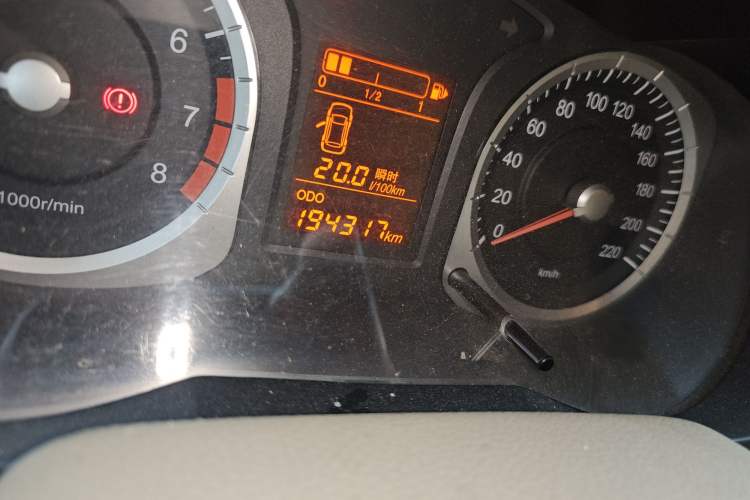 Used Venucia D50 2014 1.6L Manual Splendid Edition Odometer Close Up