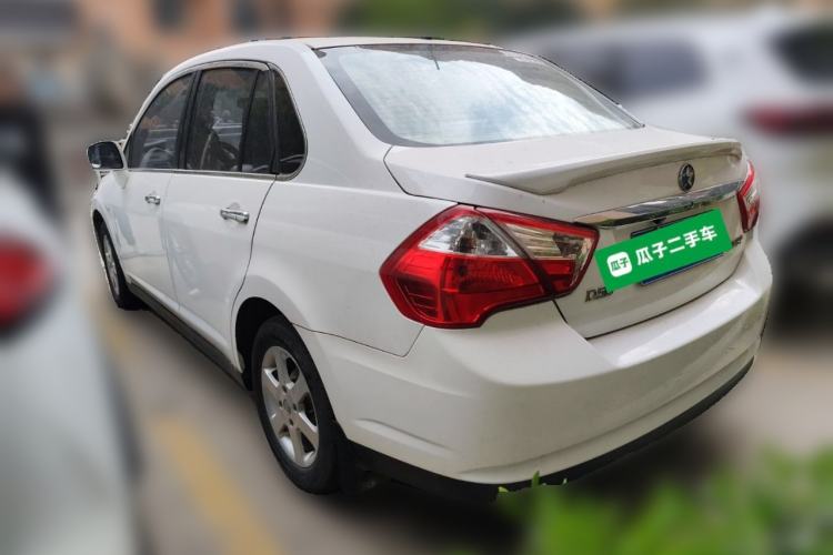 Used Venucia D50 2014 1.6L Manual Splendid Edition Rear Left 45 Deg