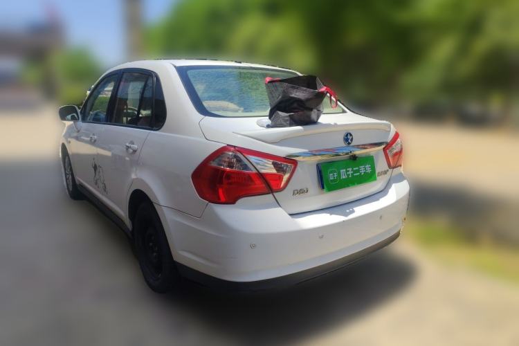 Used Venucia D50 2014 1.6L Manual Splendid Edition Rear Left 45 Deg