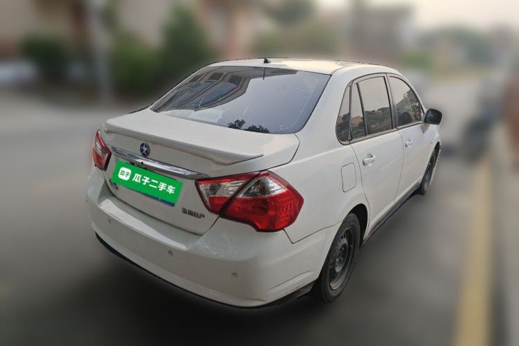 Used Venucia D50 2014 1.6L Manual Splendid Edition Rear Right 45 Deg