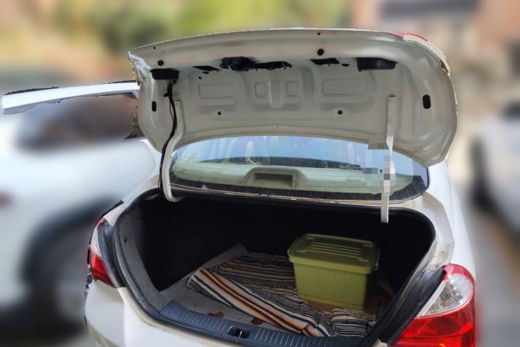 Used Venucia D50 2014 1.6L Manual Splendid Edition Trunk
