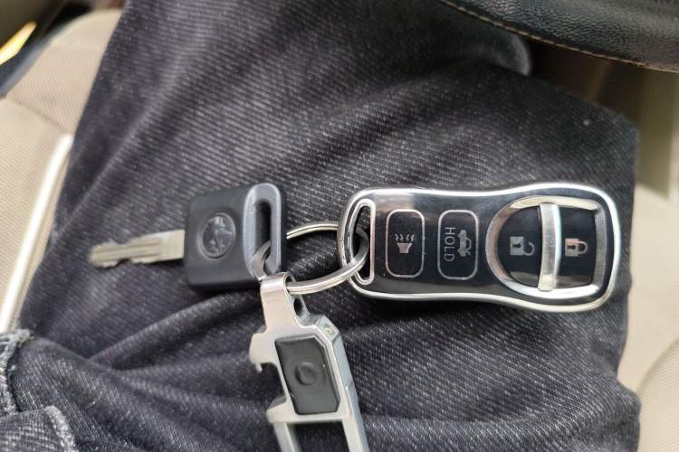 Used Venucia D50 2014 1.6L Manual Splendid Edition Vehicle Key