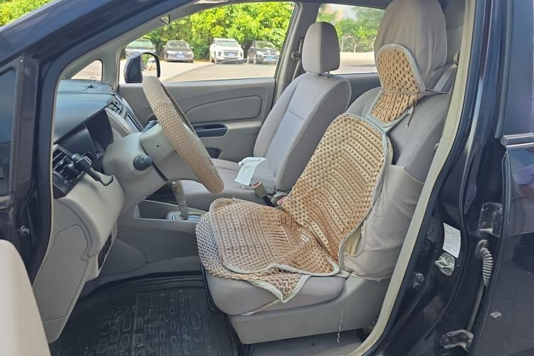 Used Venucia D50 2015 1.6L Automatic Fashion Edition Left Front Seat