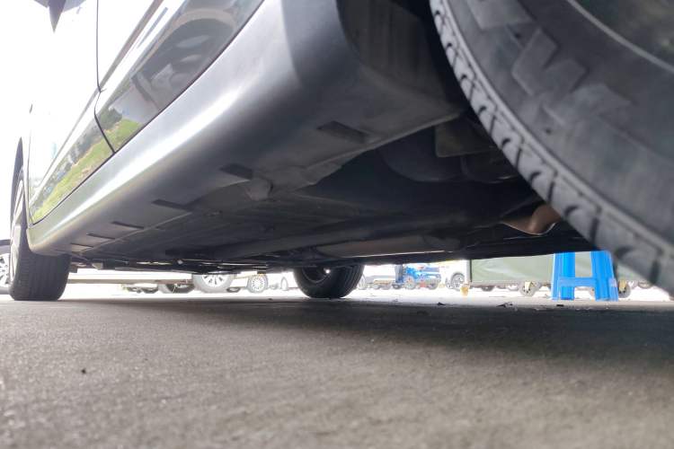 Used Venucia D50 2015 1.6L Automatic Fashion Edition Left Side Sill
